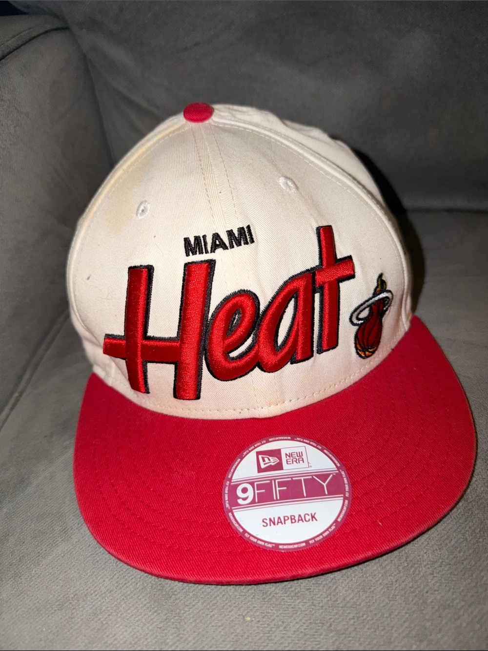 New Era Miami Heat 9FIFTY Snapback Hat - Cream & Red
